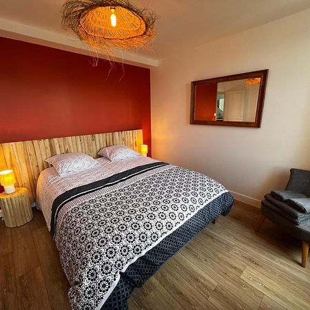 Appartement Gordon Smith, En Plein Centre, 4 Pers Sainte-Mere-Eglise Exterior photo